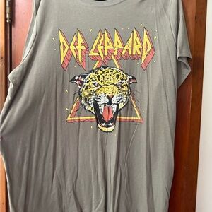 Def Leppard Graphic T-Shirt